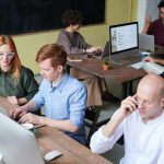 Bisnis Kecil Mulai Mengalahkan Perusahaan Besar? Ini Tren yang Sedang Mengubah Dunia Usaha pexels-fauxels-3182748